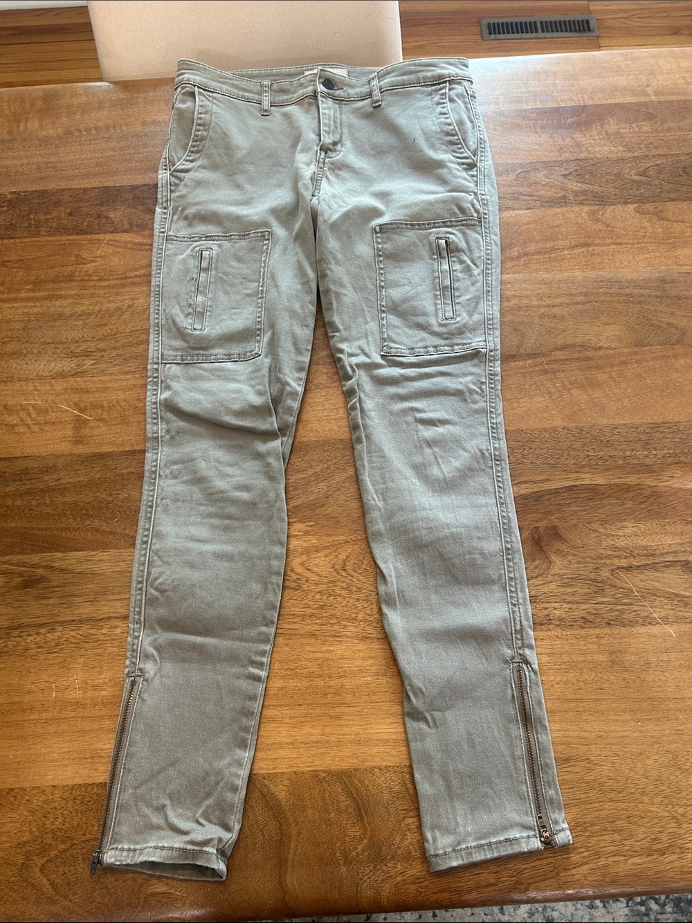 Banana Republic Olive Green Cargo Pants with Ankle Zips